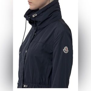 Authentic Moncler
Women's Navy Malachite Long Parka Raincoat Jacket XL